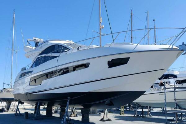Sunseeker - Sport Yacht 68