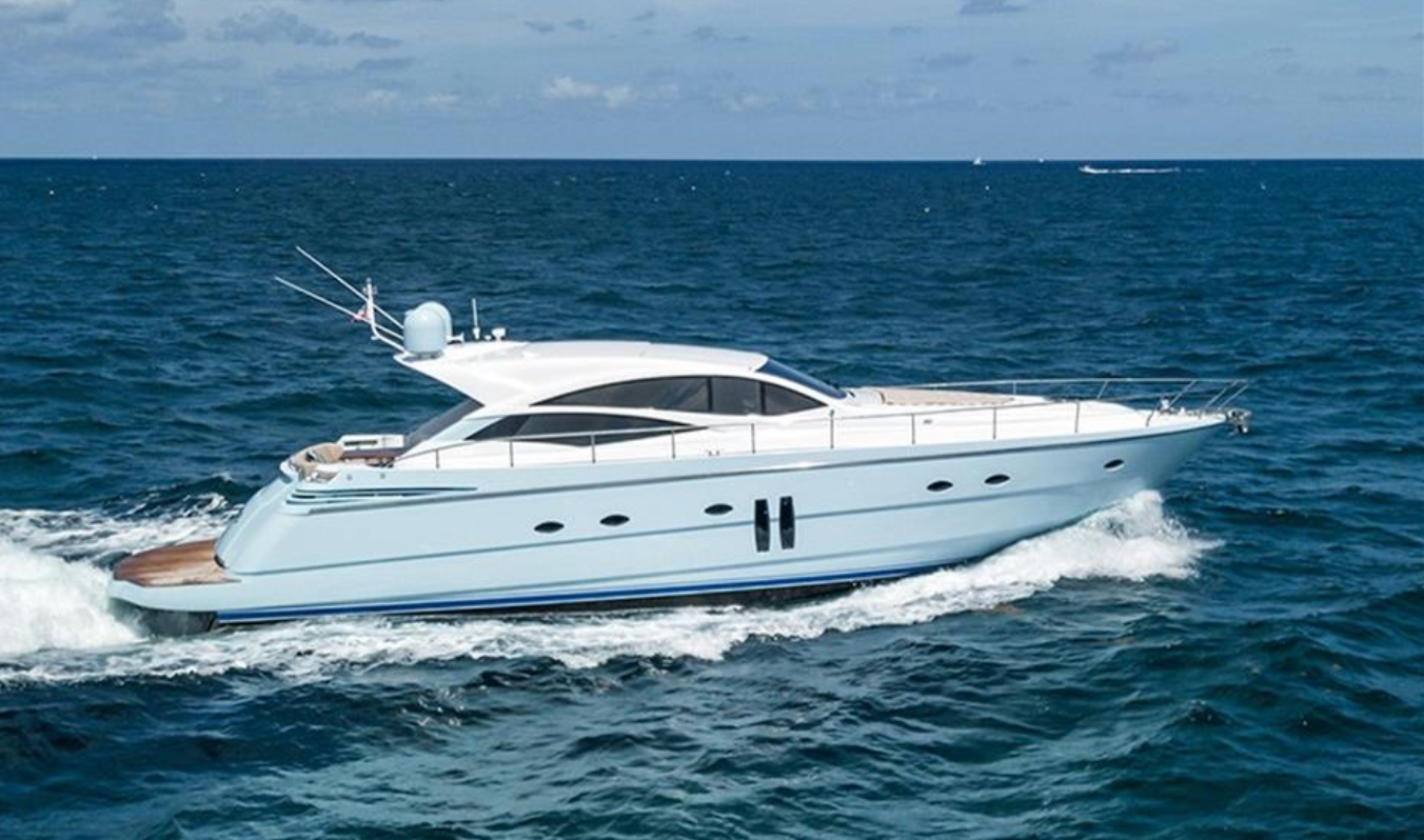 Motor_Yacht_RENEE